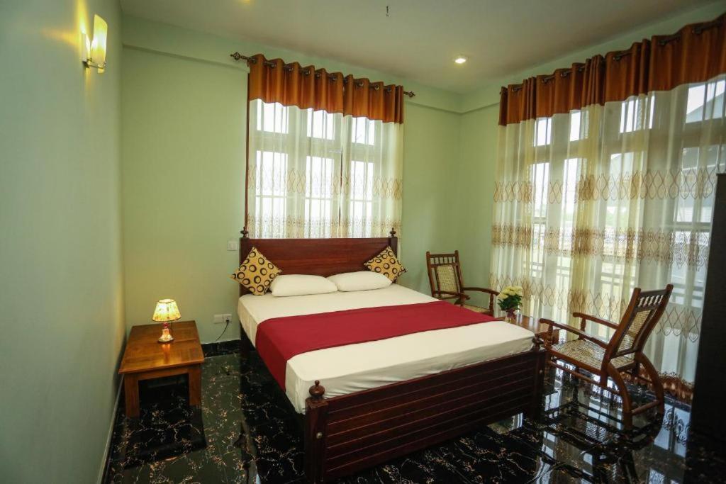 Nirosha Guest House กอลล์ ภายนอก รูปภาพ
