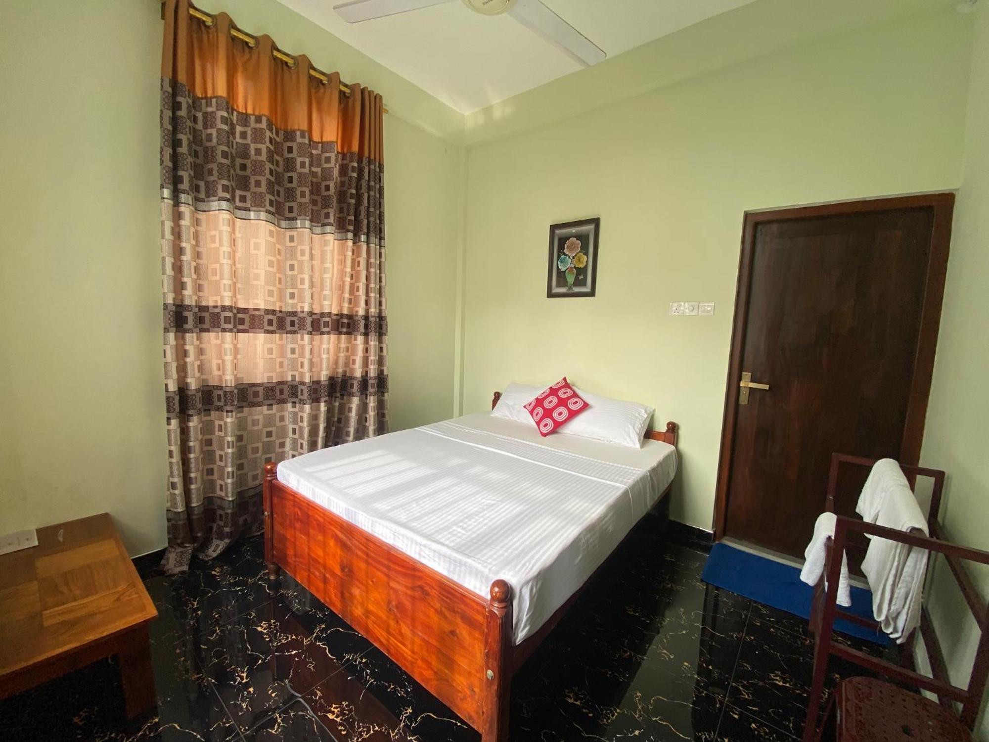 Nirosha Guest House กอลล์ ภายนอก รูปภาพ